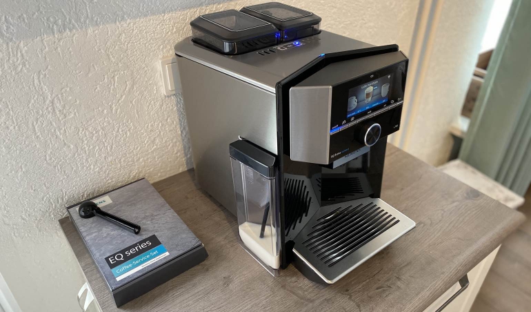 Siemens EQ.9 s700 smart coffee machine