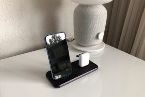 ZENS Stand + Dock Wireless Charger